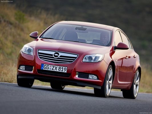 Opel привиква в сервиза над половин милион от модела Insignia заради ръжда