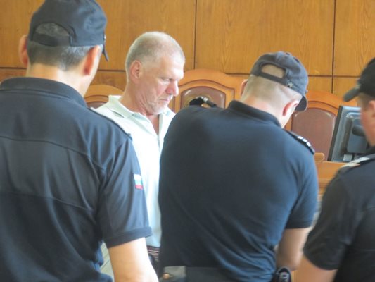 Минко Столарски в съда