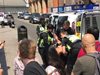Отново инцидент в Лондон, мъж напада полицай с викове "Аллах Акбар" (Видео)
