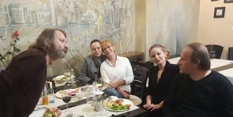 "Тайната вечеря" е озаглавена снимката със съдия Ченалова, Стефан и компания