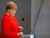 Меркел призова за по-бързи депортации на хората с отказан бежански статут