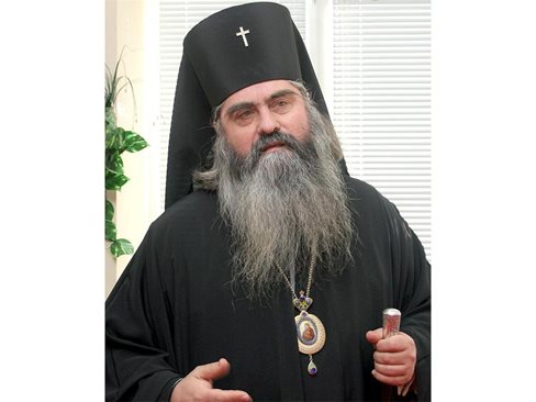Панихида за покойния митрополит Кирил