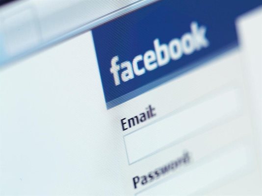 Американец отърва затвора с алиби от Facebook