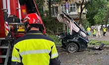 Оперираха момичето от зверската катастрофа в Пловдив, колата била пълна с райски газ