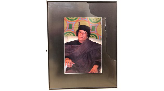 Направих този портрет на Кадафи през 2006 г. в прословутата му палатка, разпъната в двора нa казармата „Баб ел Азизия”