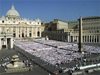 Ватикана пусна бездомни да спят в римска
църква