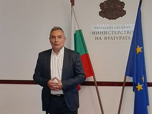 Новият министър на културата Кръстю Кръстев