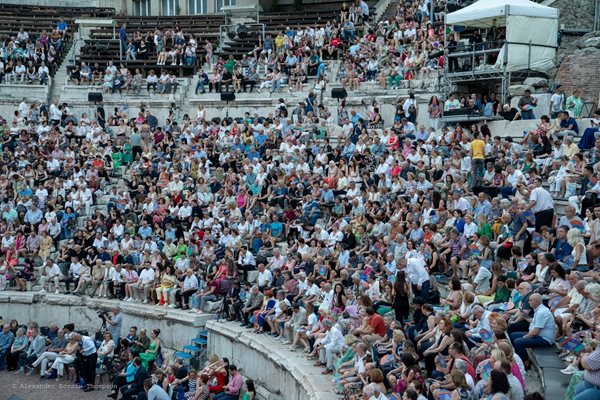 Античният театър прелива през лятото за представленията на OPERA OPEN.