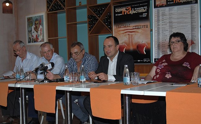 Организаторите на фестивала очакват огромен интерес към спектаклите, които ще се играят в Пловдив.