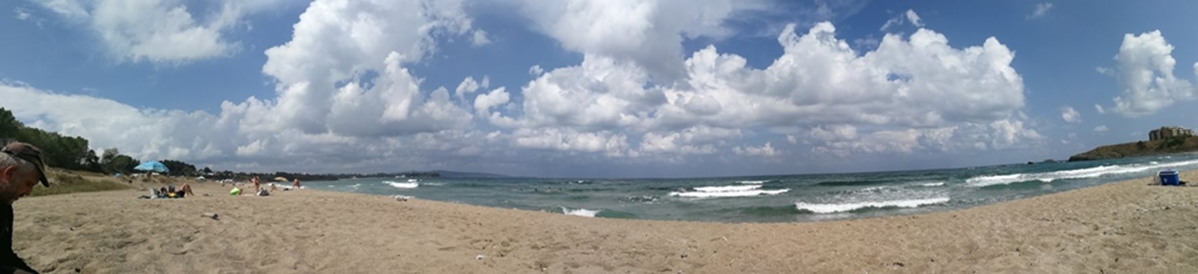 Култовият плаж Корал