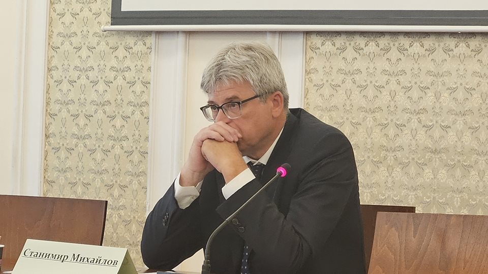 Обрат: Станимир Михайлов оттеглил оставката си от парламента
