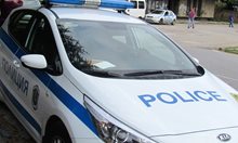 Мъж разби витрина на магазин с паве в Добрич, открадна хранителни продукти