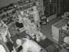 Маскирани обраха магазин в Радомир само за 6 минути