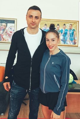 Димитър Бербатов и капитанът на ансамбъла ни по художествена гимнастика Симона Дянкова