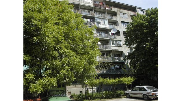 УЮТ: Родният дом на Деян е на седмия етаж в блок “Фридрих Енгелс” в Русе.