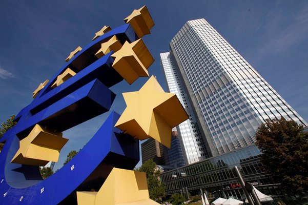 Седалището на Европейската централна банка във Франкфурт. Експерт на институцията предупреждава, че следващата криза може да бъде предизвикана от балон в недвижимите имоти.