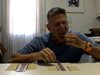 Американец постави рекорд за гасене на кибритени клечки с език (Видео)