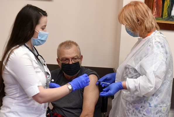 Пловдивчани ще могат да се имунизират с адаптирани ваксини за бустерна срещу Омикрон.

СНИМКА: Архив.