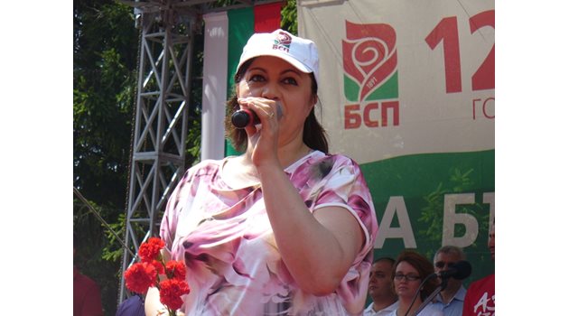 От висотата на Бузлуджа Корнелия Нинова призова за съпротива срещу правителството на Бойко Борисов.