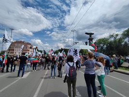 Антиправителственият протест на "Възраждане" блокира Орлов мост СНИМКА: Весела Бачева