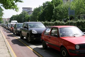 191 000 коли превръщат в ад трафика на Пловдив