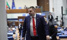 Делян Пеевски: Ако Радев не назначи новите министри, ще има двама души в кабинета