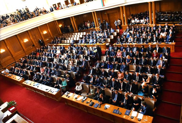 Депутатите в 46-ия парламент обединени около идеята за съдебна реформа.