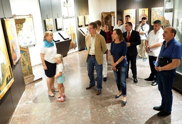 Руските гости видяха най-ценните експонати в Археологическия музей.