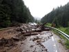 АПИ: Затруднено е движението в Смолянско, има опасност от падащи камъни