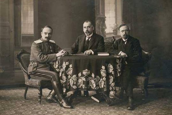 Делегацията за Солунското примирие: ген. Иван Луков, Андрей Ляпчев и Симеон Радев