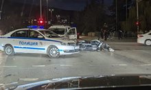 Тежка катастрофа между кола и мотори в София, моторист е с опасност за живота (Видео, снимки)