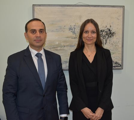 Заместник-министърът на икономиката и индустрията Ирина Щонова разговаря с посланика на Република Азербайджан Н. Пр. Хюсейн Хюсейнов.