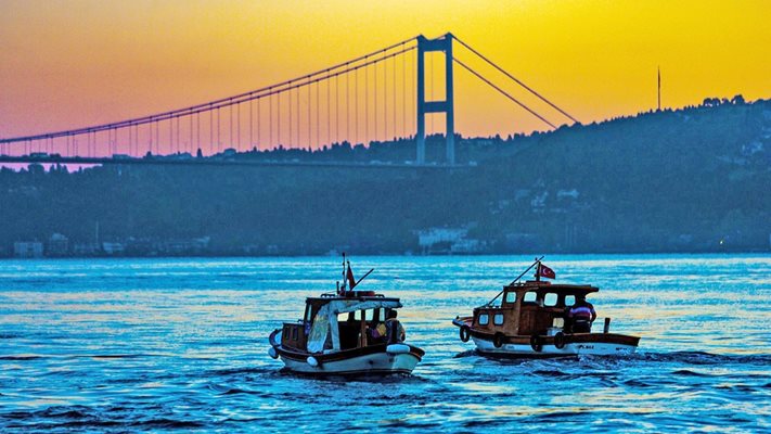 БРАДВА за българските шофьори! Турция и Гърция вдигнаха пътните такси