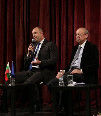 Румен Радев в Хасково СНИМКИ: прессекретариат на президента