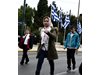 Най-малкият парад в Гърция само с двама ученика, знаменосец със забрадка