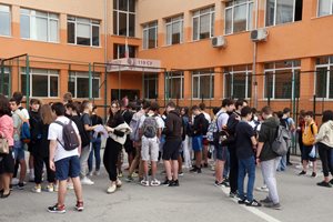 Родители във Варна се оплакват, че дете със СОП тормози децата им