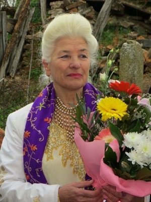 Янка Рупкина е благодарна на феновете си, които я обсипват с цветя