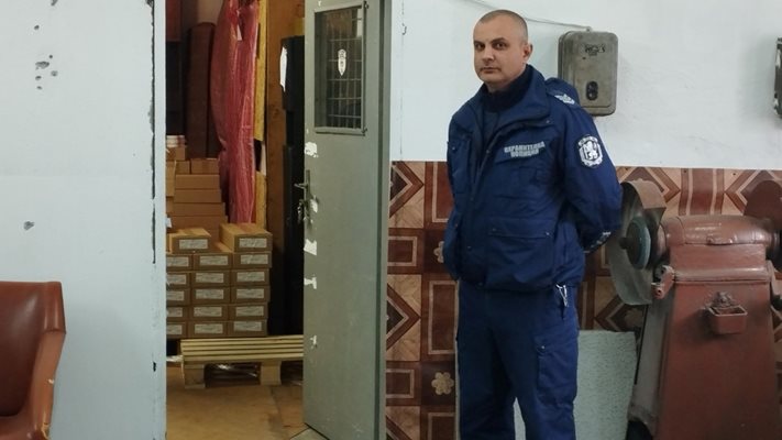 При засилени мерки за сигурност изборните книжа бяха транспортирани към общините в Търновско

Снимка: Областна управа - Велико Търново