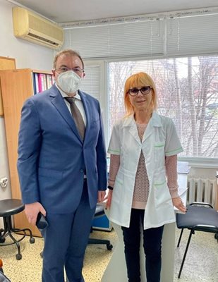 Благодаря ви д-р Цонева! Написа здравният министър проф. Костадин Ангелов във фейсбук профила си след посещението си в Пловдив.