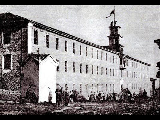 Автентична снимка на фабриката на Добри Желязков.