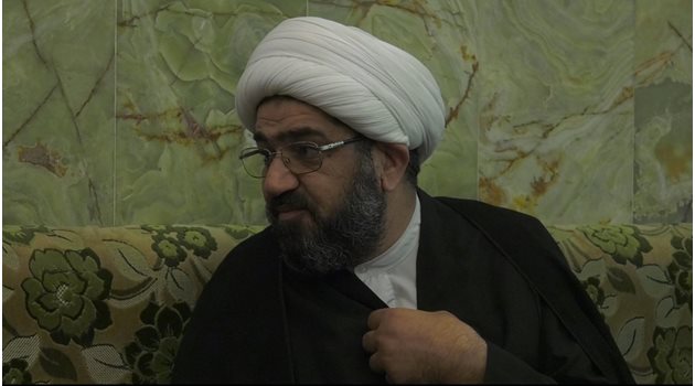 Един от висшите духовни водачи в Кербала е шейх Хайдар ал Халили.