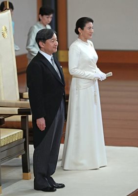 Новата императорска двойка - Нарухито и съпругата му Масако