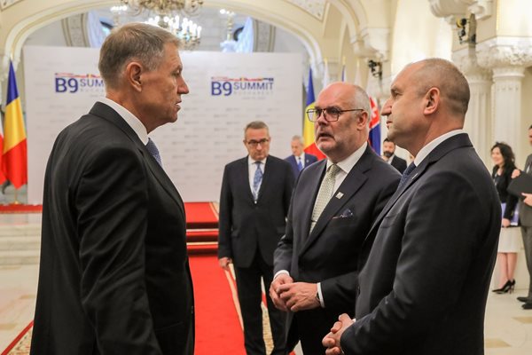 Президентът Румен Радев участва в срещата на високо равнище във формат Б9, която се провежда в Букурещ. Снимки прессекретариат на държавния глава