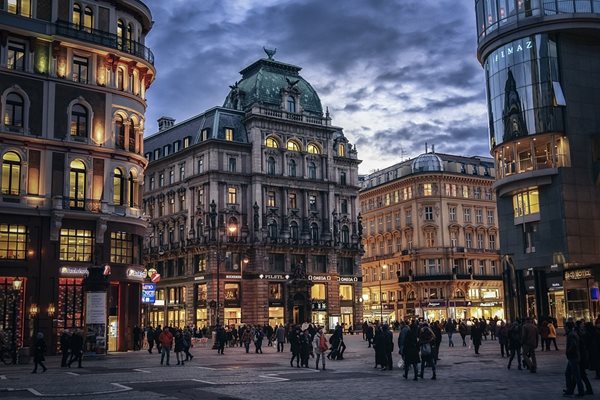 Историческите сгради из центъра на Виена създават характерна атмосфера.