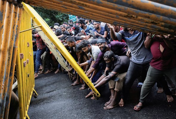 Бунтовете за храна в Шри Ланка. 
АРХИВНА СНИМКА: РОЙТЕРС