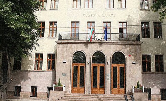 Съдебната палата в Пазарджик СНИМКА: 24 часа
