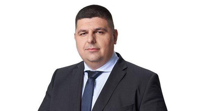 Депутатът от Демократична България Ивайло Мирчев изиска детайлна информация от