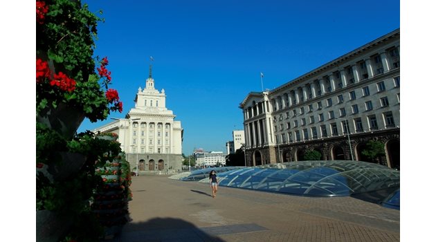 Ларгото в София, където е триъгълникът на властта - парламент, Министерски съвет и президентство