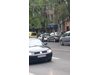 Хит във фейсбук: Полицай помага на сляп човек с куче водач да се качи в тролея на бул. "Дондуков"