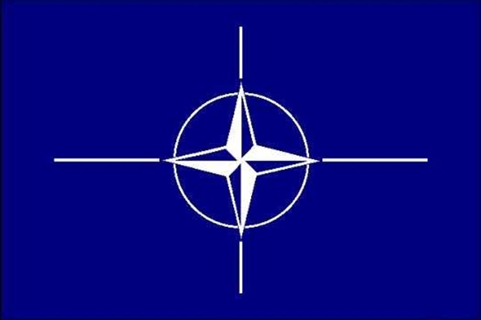 НАТО ще използва възможностите си за отговор на ударите в интернет
